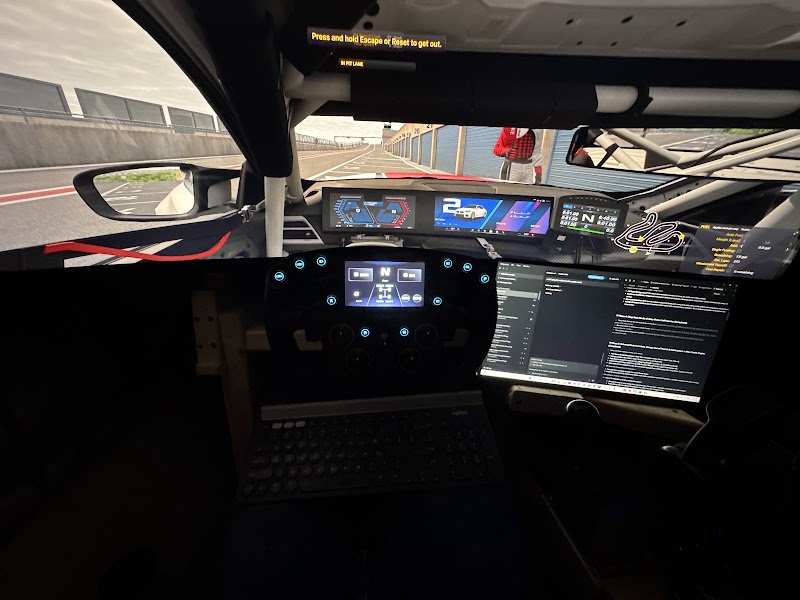 Physical Multi-Display Command Cockpit