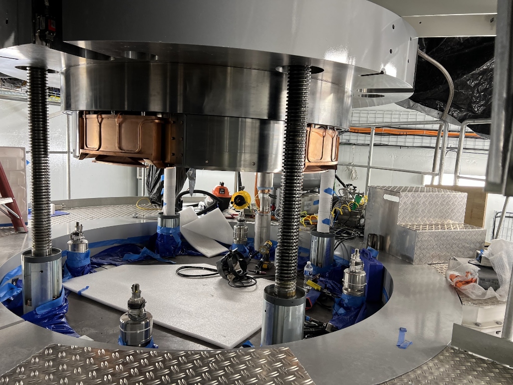 Siemens Varian ProBeam 360 Superconducting Cyclotron Proton Accelerator Core